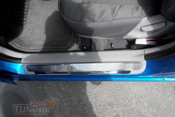 Накладки на пороги Киа Церато 3 (защитные накладки Kia Cerato 3)