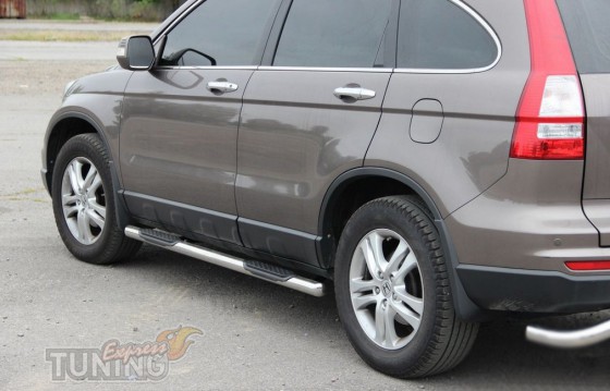 Силовые пороги трубами на Honda CR-V 4