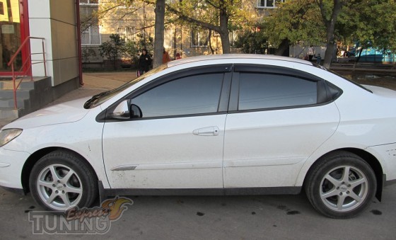 Ветровики Чери М11 (дефлекторы окон Chery M11)