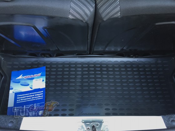 Коврик в багажник Peugeot 107 оригинал резина