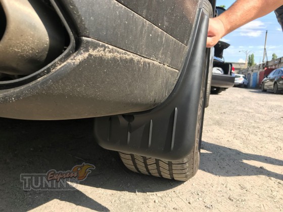 Установка брызговиков на Porsche Cayenne 2 Киев 