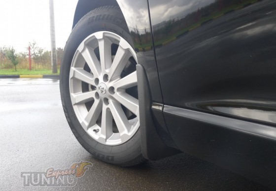 Брызговики на Toyota Venza фото