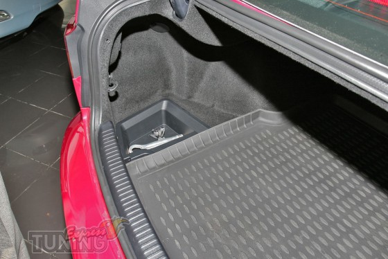 автомобильный ковер в багажник Lexus IS250