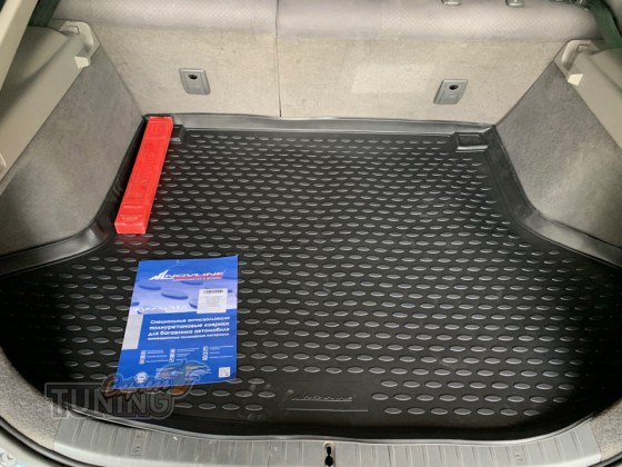 Резиновый коврик багажника Toyota Prius 2 оригинал