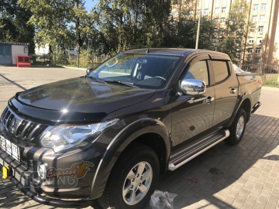 Дефлекторы боковых окон Mitsubishi L200 5 2015 фото