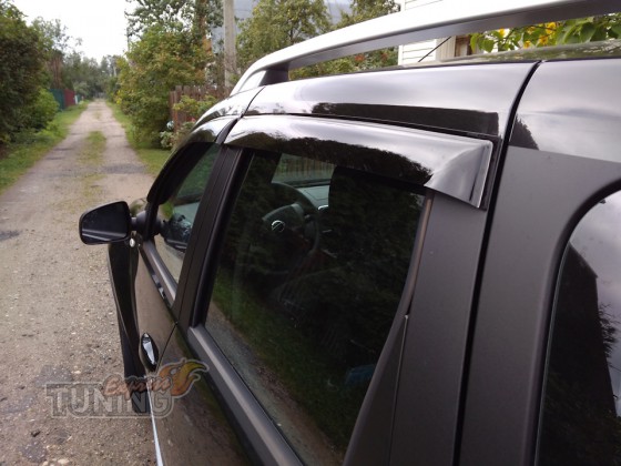 Дефлекторы окон nIssan Terrano 4 фото
