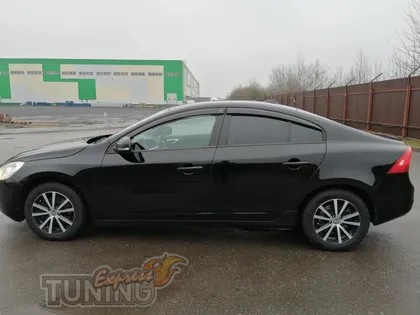 Фирменные ветровики стекол Volvo S60 2 поколения фото