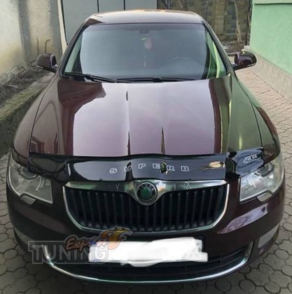 Оригинальный дефлектор на капот Skoda Superb 2 дорестайл Вип