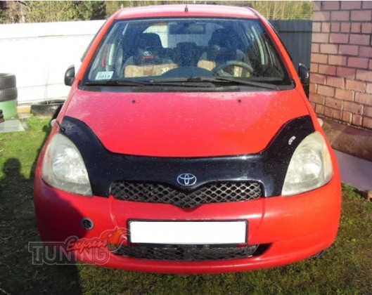 Оригинальный дефлектор на капот Toyota Yaris 1 фото
