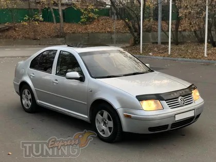 Фирменная мухобойка на VW Jetta 4 седан универсал