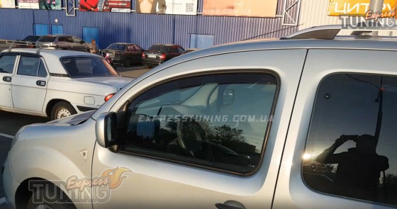 Вставные ветровики на Renault Kangoo 2