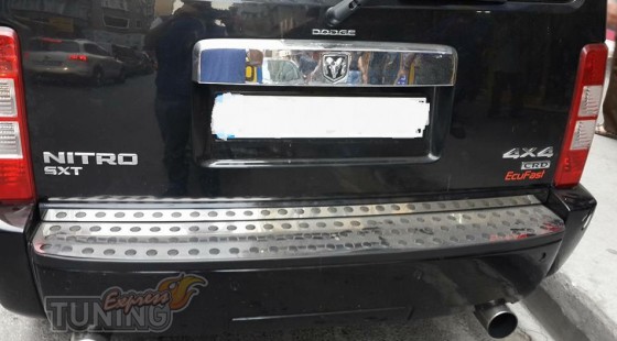 Накладка на задний бампер Додж Нитро